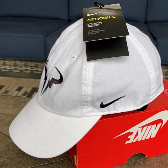 NIKE AEROBILL LIGHTWEIGHT BREATHABLE COMFORT CAP - Picture 8 of 16